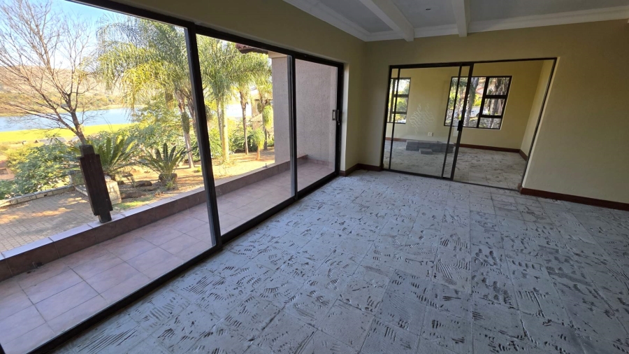 4 Bedroom Property for Sale in Ifafi North West
